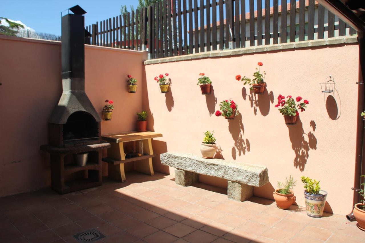 La Casa Madrona Apartamento Villacastín Exterior foto